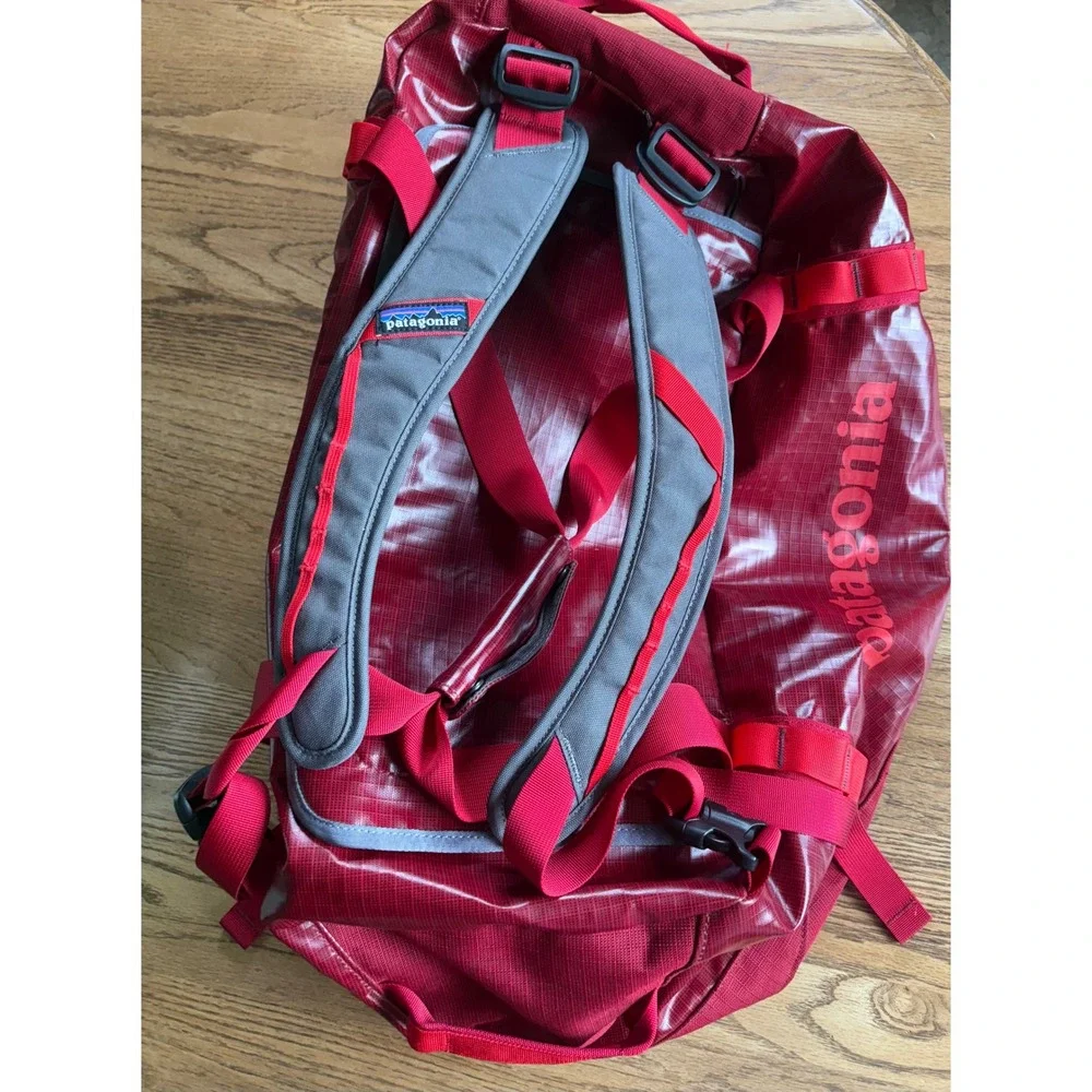 Patagonia Black Hole Duffel 60L Red Backpack Strap Travel Bag 49341 Hiking Camp